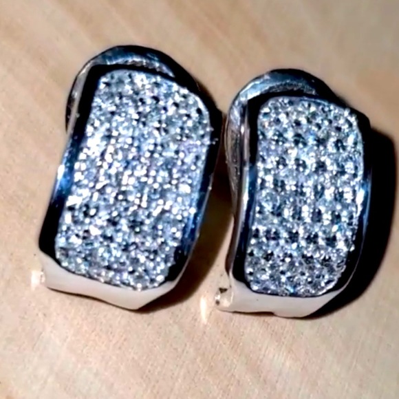 Gorgeous 2.6 tcw Pave Diamond Earrings Omega back closure. Like New $2800 - Picture 3 of 16
